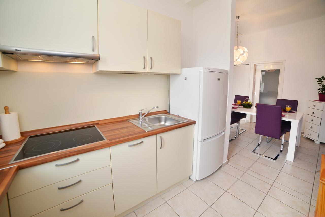Downtown Apartment *